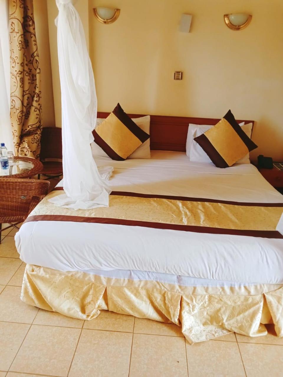 Golden Gates Hotel Thuthuriki Luaran gambar