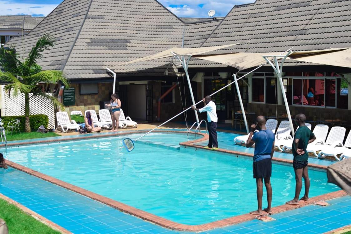 Golden Gates Hotel Thuthuriki Luaran gambar